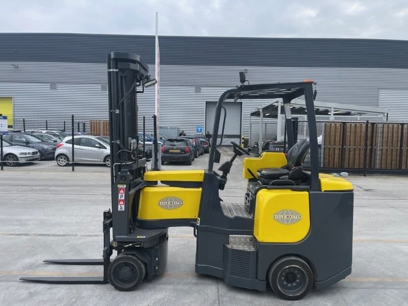 Aisle Master 20SE- Articulated Forklift (1)