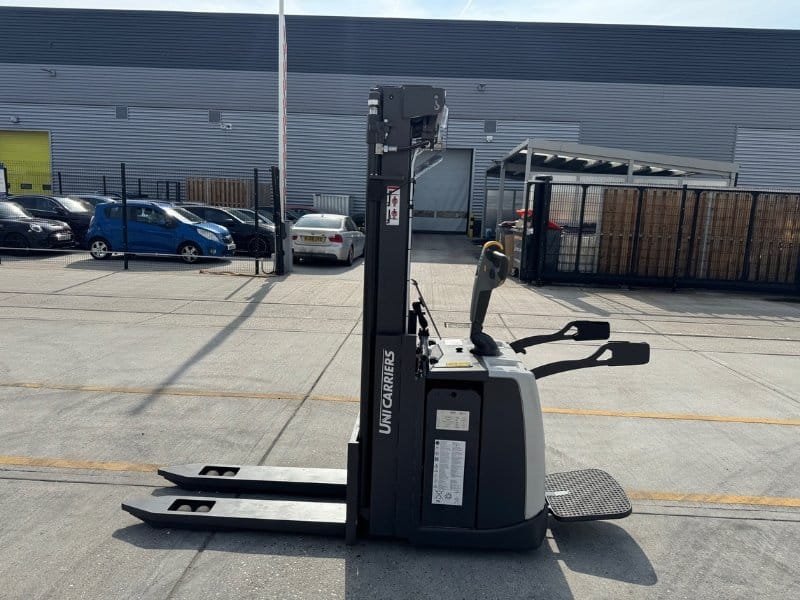 Unicarriers PSP160DTFVHP480 - Pallet Stacker (1)